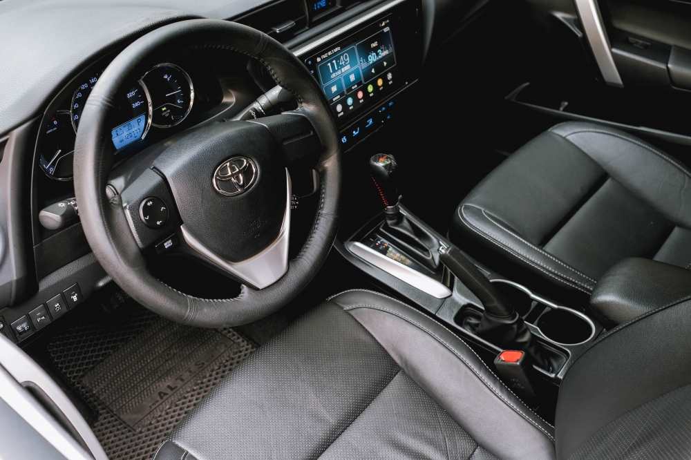 2017 TOYOTA COROLLA ALTIS