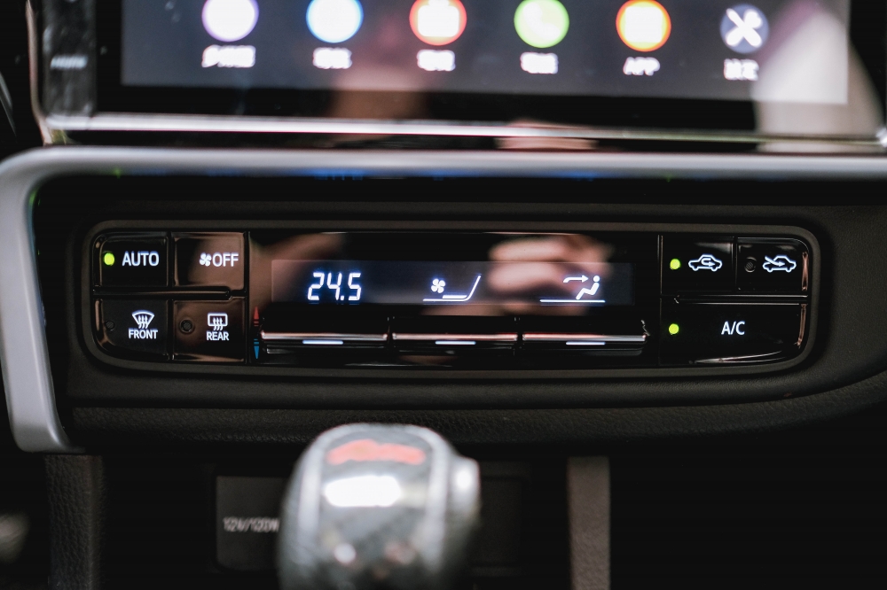 2017 TOYOTA COROLLA ALTIS