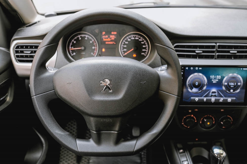 2018 PEUGEOT 301