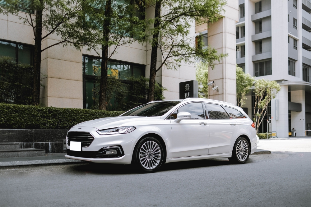 2019 FORD 