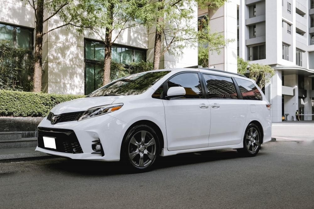 2017 TOYOT