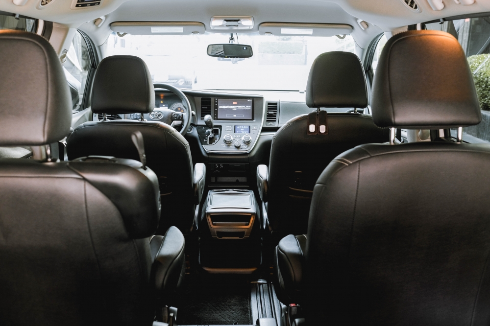 2017 TOYOTA SIENNA