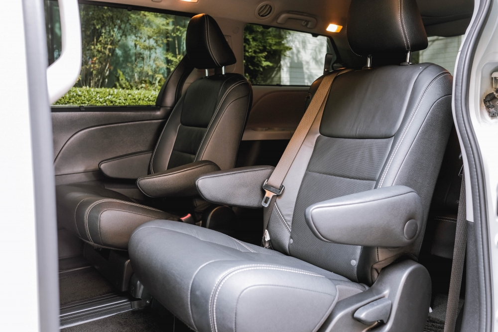 2017 TOYOTA SIENNA